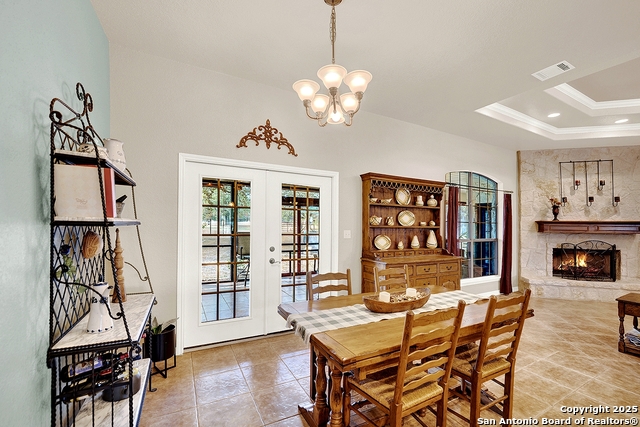 Listing photo id 19 for 383 Rosewood