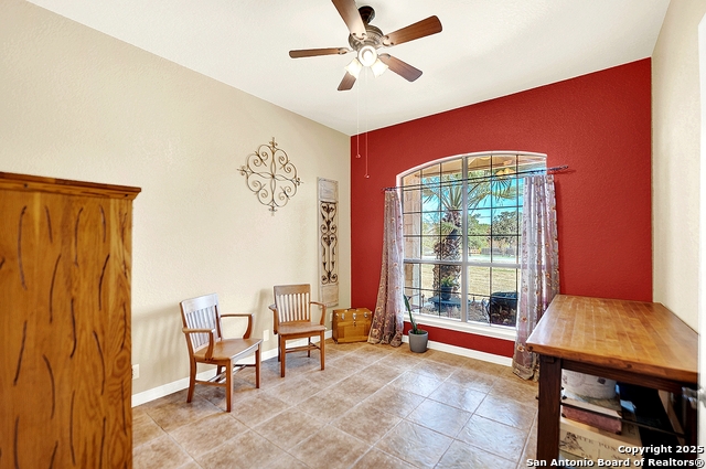 Listing photo id 21 for 383 Rosewood