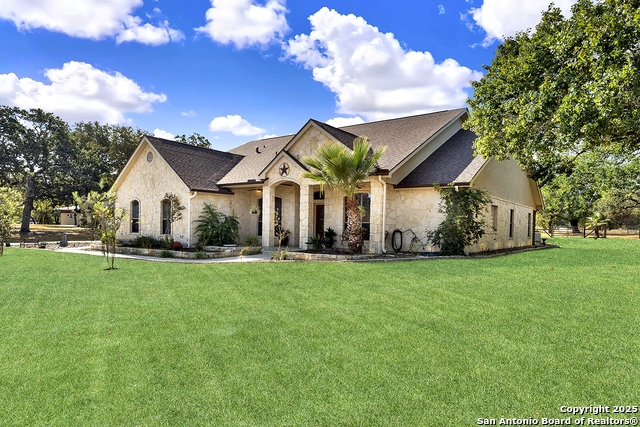 Listing photo id 1 for 383 Rosewood