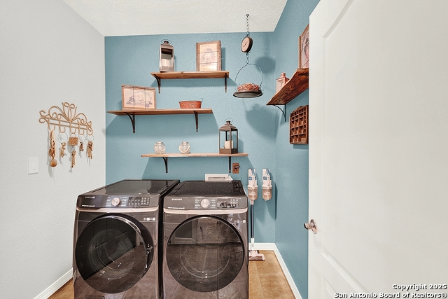 Listing photo id 30 for 383 Rosewood