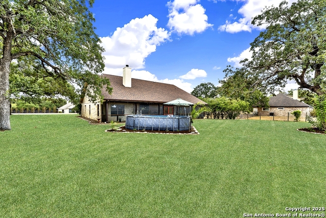 Listing photo id 35 for 383 Rosewood