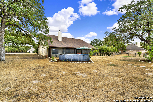 Listing photo id 36 for 383 Rosewood