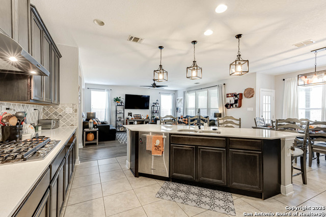 Image 14 of 44 For 7939 Stalemate Cove