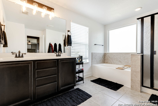 Image 25 of 44 For 7939 Stalemate Cove