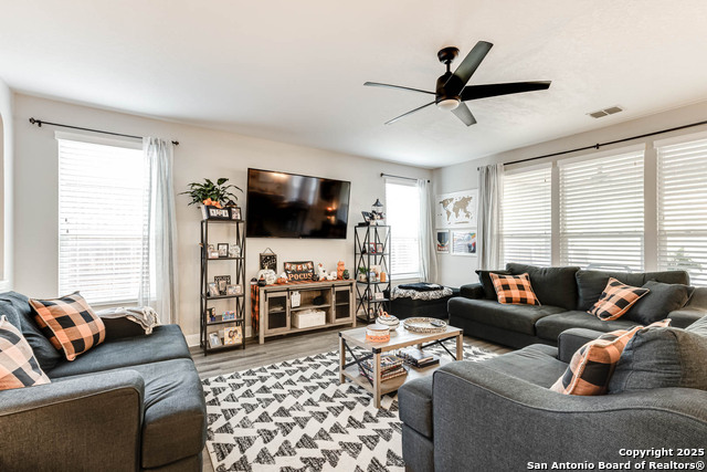 Image 8 of 44 For 7939 Stalemate Cove