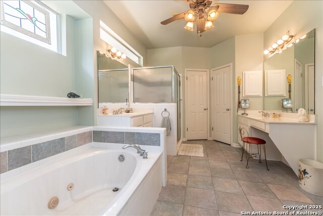 Image 18 of 35 For 18902 Windsor Wood