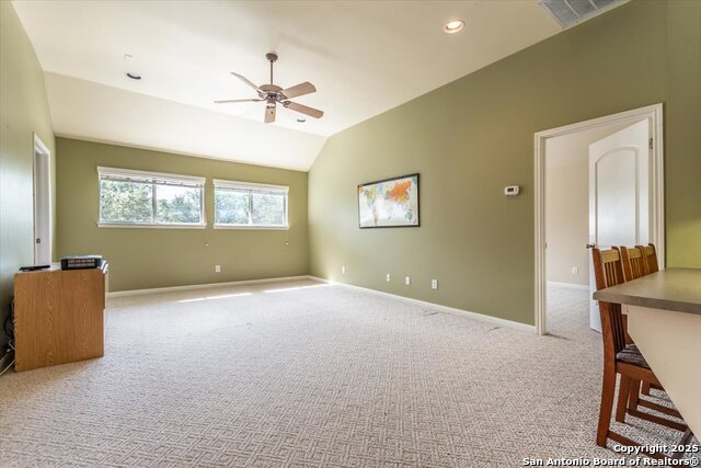 Image 19 of 35 For 18902 Windsor Wood