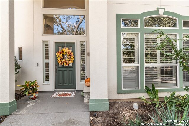 Image 2 of 35 For 18902 Windsor Wood