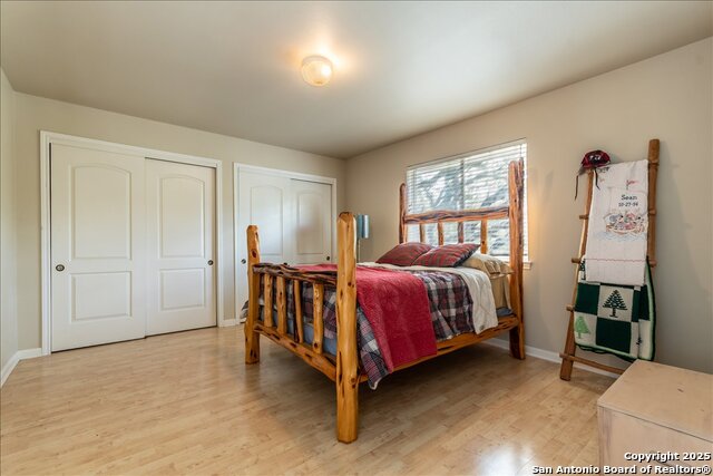 Image 21 of 35 For 18902 Windsor Wood