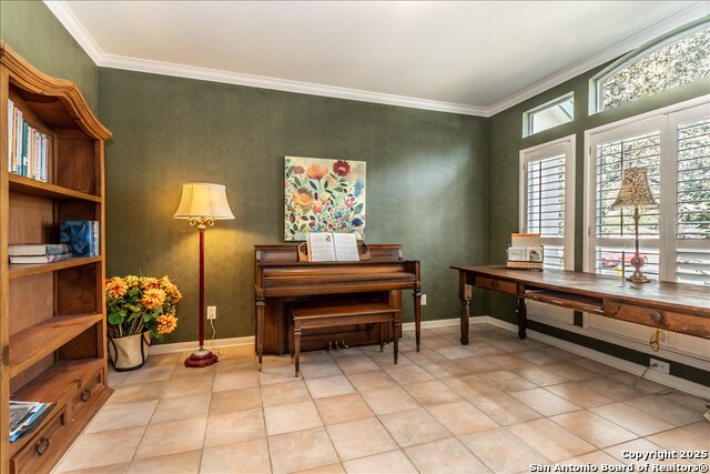 Image 5 of 35 For 18902 Windsor Wood