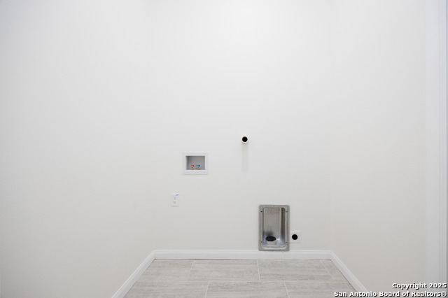 Image 32 of 44 For 102 David Renfro