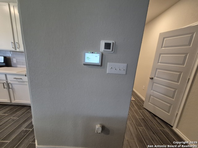 Listing photo id 10 for 163 Honey Oak Lane