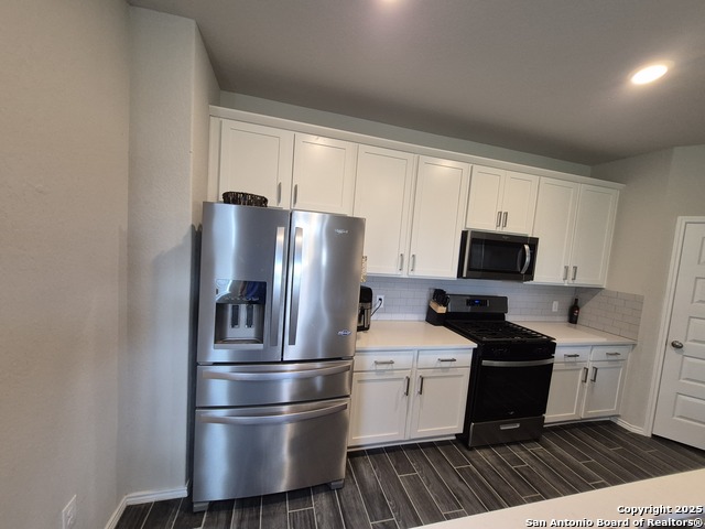 Listing photo id 13 for 163 Honey Oak Lane