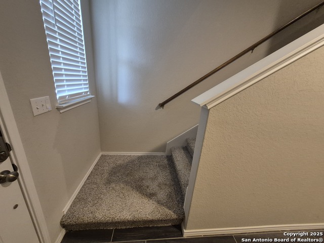 Listing photo id 5 for 163 Honey Oak Lane
