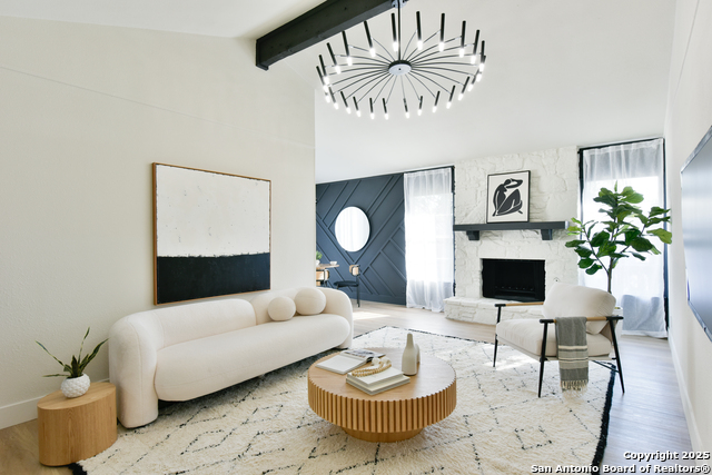 Listing photo id 14 for 1010 Mercer  