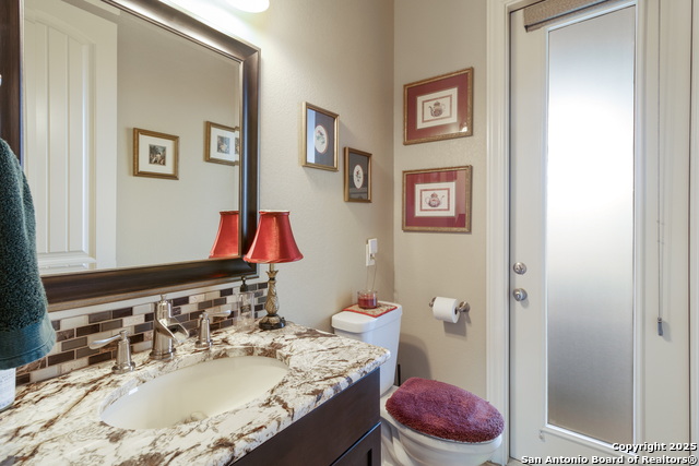 Listing photo id 20 for 556 Shayla
