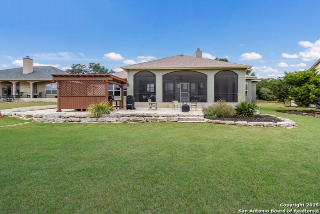 Listing photo id 29 for 556 Shayla