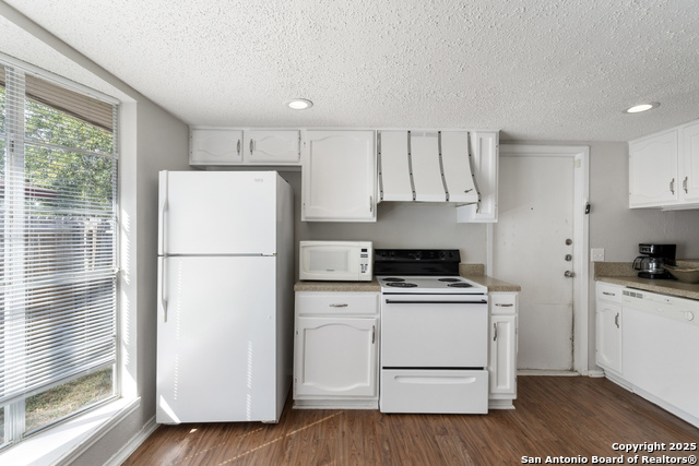 Image 13 of 41 For 8311 Meadow Forest