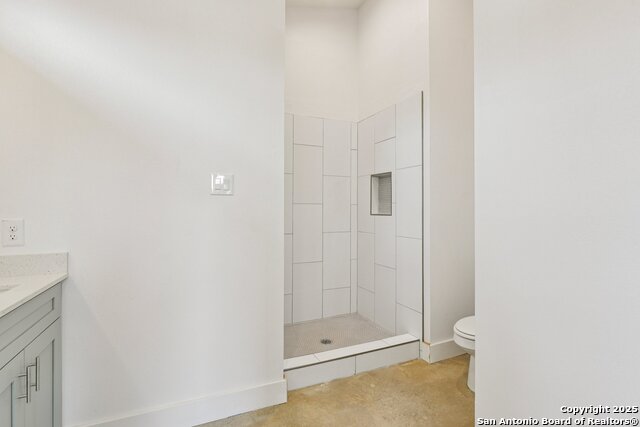 Image 13 of 38 For 1535 Lennon St. No 4