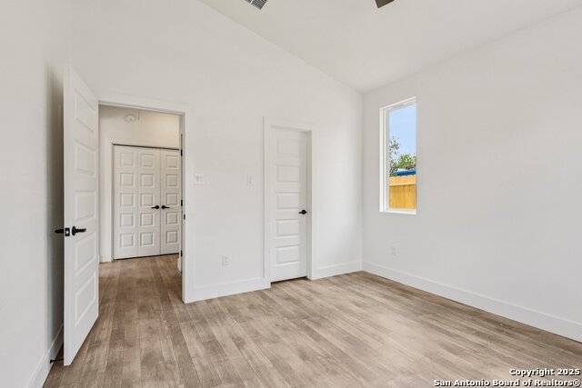 Image 16 of 38 For 1535 Lennon St. No 4