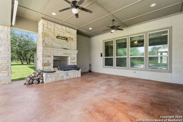 Image 46 of 48 For 728 Deer Run Way