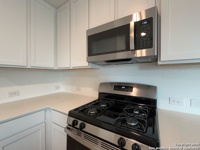 Listing photo id 10 for 10630 Nye Pass