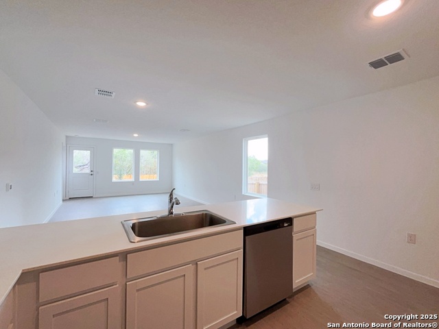 Listing photo id 11 for 10630 Nye Pass