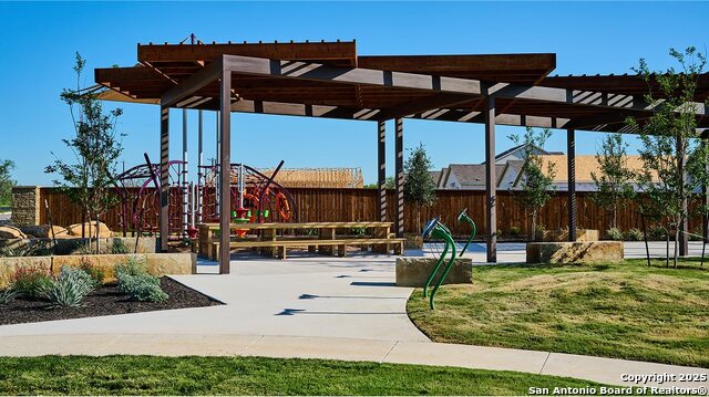 Listing photo id 38 for 10630 Nye Pass