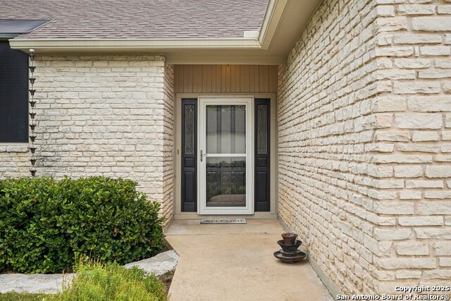 Listing photo id 0 for 230 Old Oaks Path