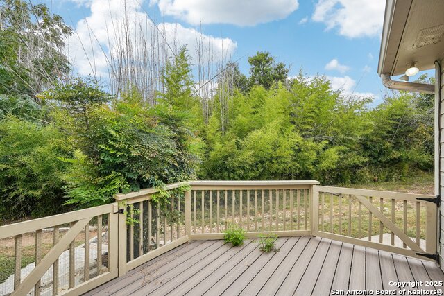 Listing photo id 19 for 230 Old Oaks Path