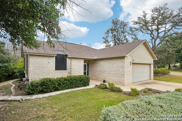 Listing photo id 23 for 230 Old Oaks Path