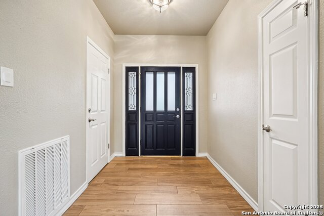 Listing photo id 1 for 230 Old Oaks Path