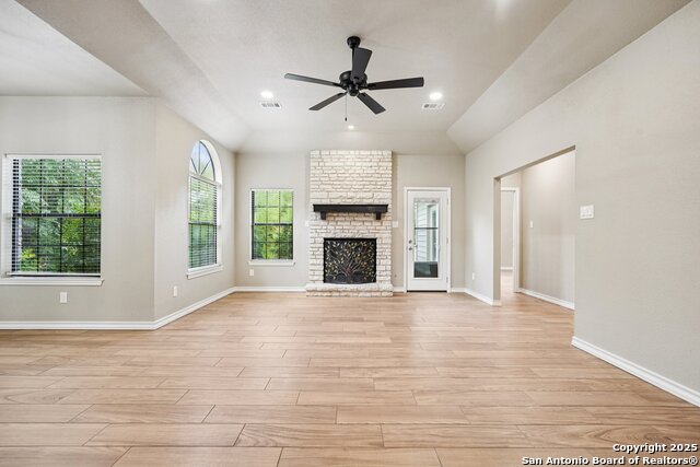 Listing photo id 2 for 230 Old Oaks Path