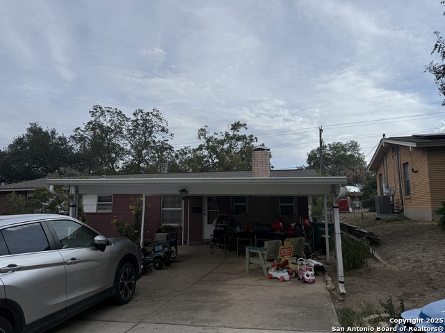 Image 2 of 4 For 1030 Utopia