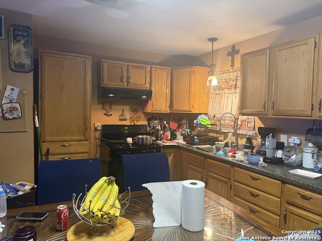 Image 3 of 4 For 1030 Utopia