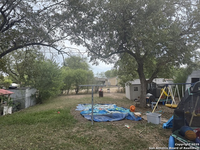 Image 4 of 4 For 1030 Utopia