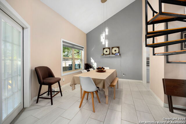 Image 10 of 38 For 8511 Echo Creek 0