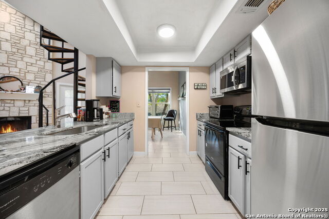 Image 11 of 38 For 8511 Echo Creek 0