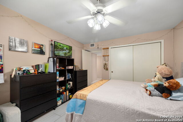 Image 18 of 38 For 8511 Echo Creek 0