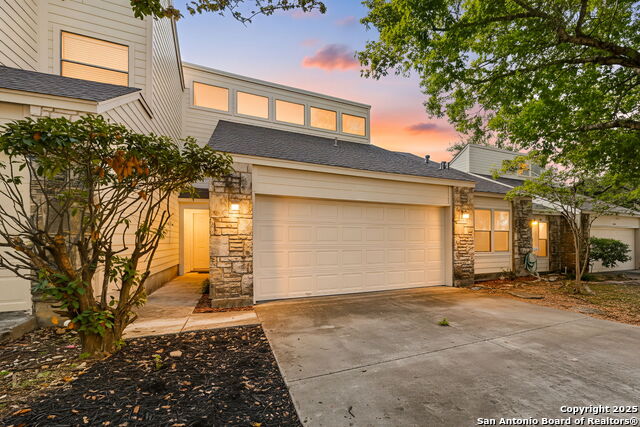 Image 2 of 38 For 8511 Echo Creek 0