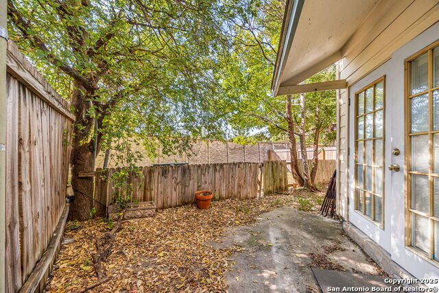 Image 27 of 38 For 8511 Echo Creek 0