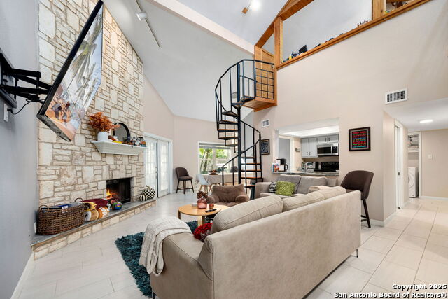 Image 3 of 38 For 8511 Echo Creek 0