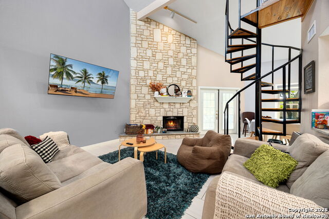 Image 4 of 38 For 8511 Echo Creek 0