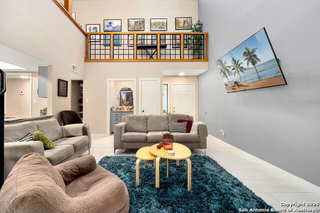 Image 5 of 38 For 8511 Echo Creek 0