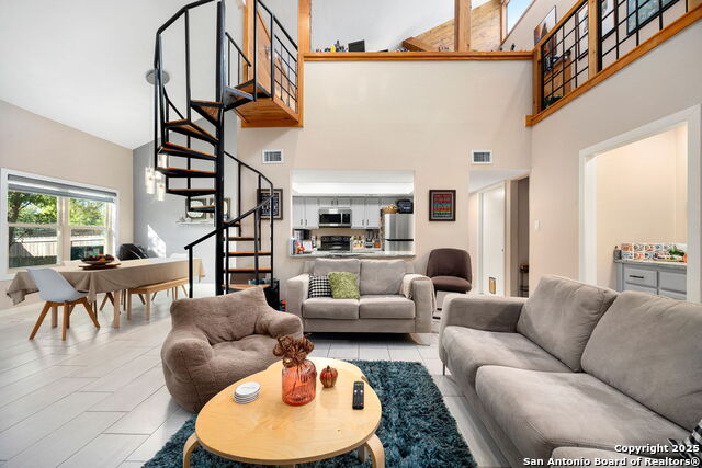 Image 7 of 38 For 8511 Echo Creek 0