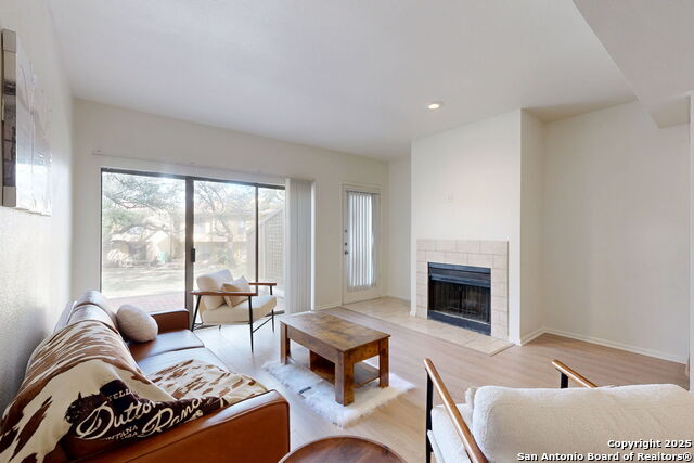 Image 4 of 29 For 8642 Fredericksburg 106