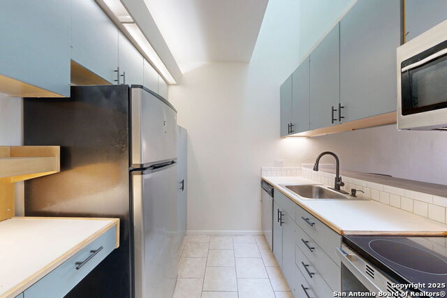 Image 8 of 29 For 8642 Fredericksburg 106