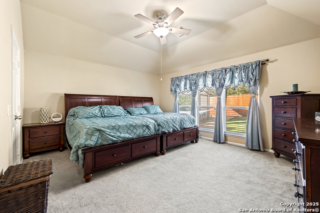 Image 17 of 35 For 124 Brookbend