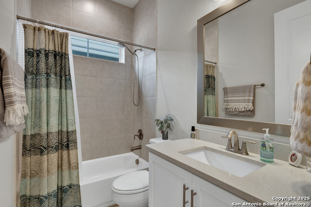 Listing photo id 11 for 777 Academy N