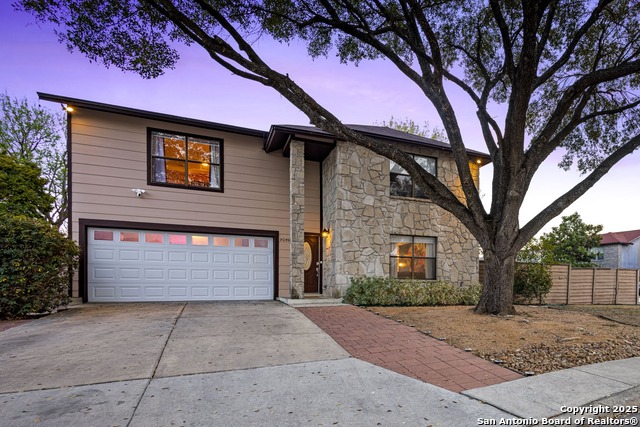 Listing photo id 0 for 9046 Mansfield